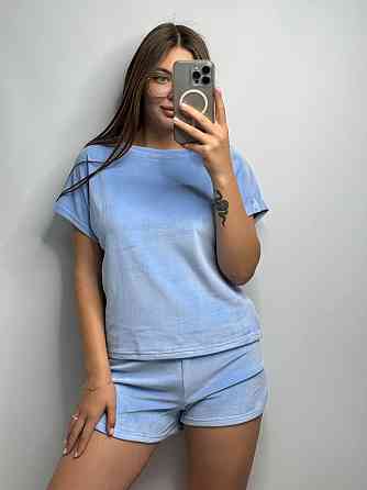 Пижама женская футболка + шорты из плюшевого велюра Голубой M Харьков