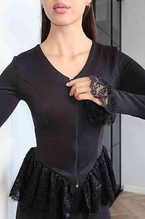 Жіночий елегантний костюм двійка: кофта з мереживом і штани-кльош дайвінг+французьке мереживо Одеса