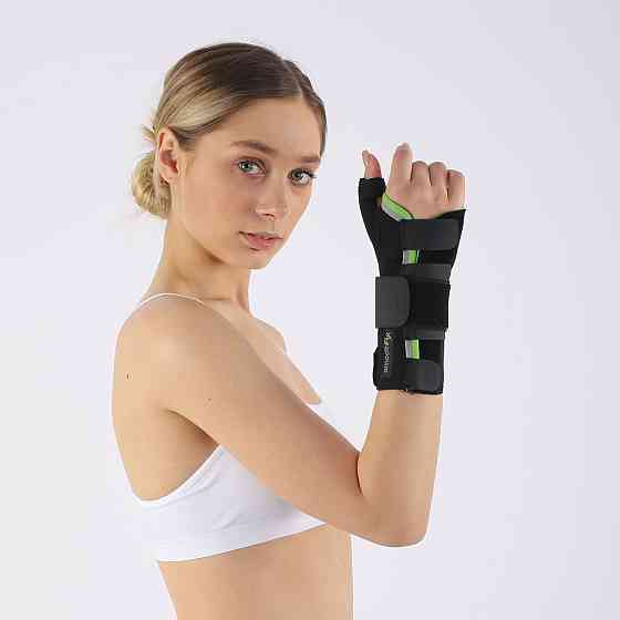 Бандаж для фіксації зап'ястя та великого пальця з металевою пластиною HS21, на праву руку Розмір S Кам'янець-Подільський