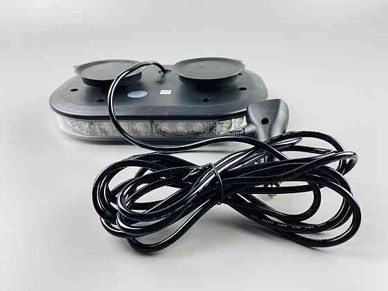 Проблисковий маячок світлодіодний для спецтехніки 12В/24В живлення від прикурювача на магніті LED діодний маяк Мукачево