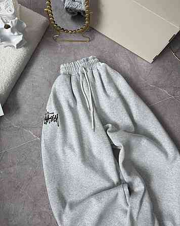 Женские объемные теплые оверсайз брюки трехнить на флисе с вышивкой Одесса