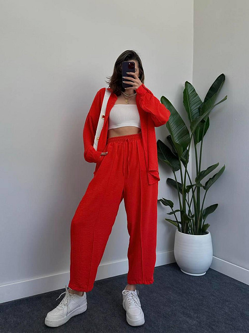 Женский легкий брючный костюм двойка: рубашка и брюки американский креп Красный, 42/44 Одесса - изображение 3