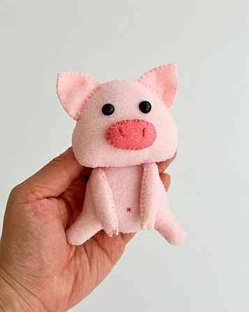 Мягкая фетровая игрушка поросенок ручной работы – безопасная развивающая игрушка Киев