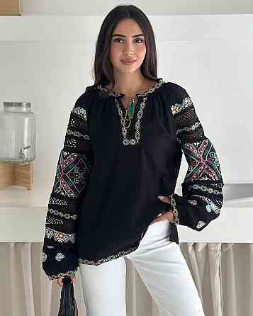 Женская современная вышиванка с разноцветной вышивкой 80% хлопок, 20% полиэстер. Черный, 52 Одесса