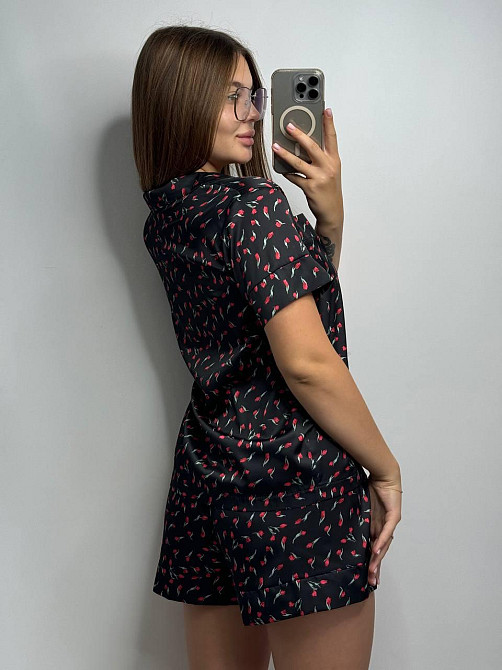 Жіноча сатінова піжама Чорний з тюльпаном XL-2XL Харків - фото 5