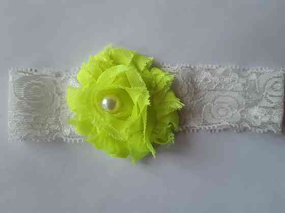 Мереживна дитяча пов'язка салатова - окружність 36-44см, квітка 6см Київ