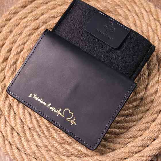 Стильна обкладинка на паспорт у вінтажній шкірі Серце GRANDE PELLE 16723 Чорна Київ