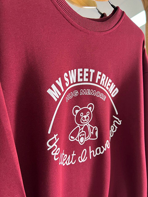 Свитшот женский A-N 25057 с рисунком мишкой впереди оверсайз средней длины комфорт one size, бордовый, one size Киев - изображение 11
