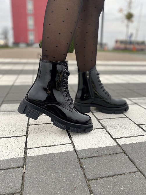 Жіночі черевики чорні з натуральної лакованої шкіри демісезонні, висота 13см р. 38-39р. (4229) Коломыя - изображение 6