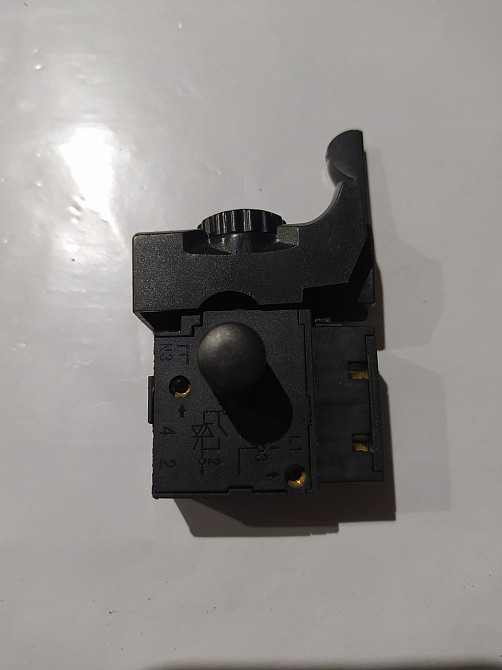 Кнопка для дрели Dwt (400 Вт) Мукачево - изображение 1