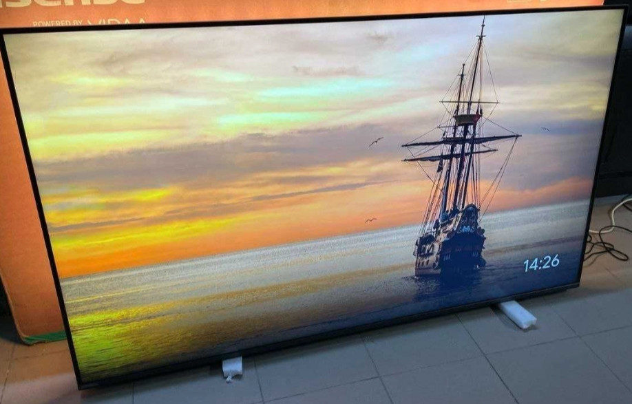 Телевізор Безрамний: 58" 4K PHILIPS Smart AMBILIGHT 58PUS8535. Харків - фото 2