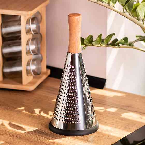 Конусна тристороння ручна тертка з нержавіючої сталі з дерев'яною ручкою HP-8-2 Коломия