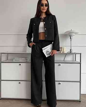 Женский лаконичный костюм с укороченным жакетом на подкладке и широкими брюками кашемир Черный, 46/48 Одесса