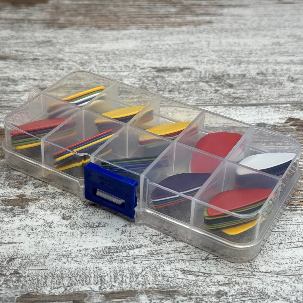 Універсальний комплект медіаторів для гітаристів Alice 60шт нейлон 0.58-1.5мм в кейсі Київ - фото 3