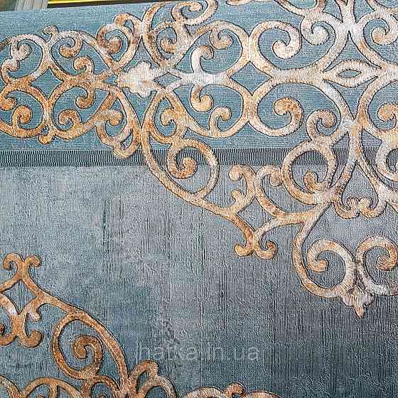 Шпалери метрові вінілові на флізелін 24 Carati Cristiana Masi вензель великий структурний золото на Київ