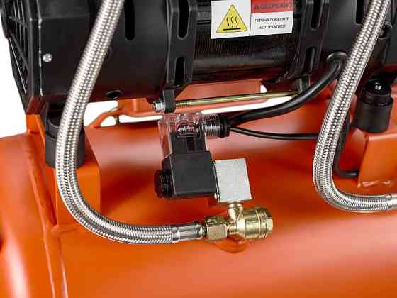 Компресор 24 л, 1.5 кВт, 8 атм, 209 л/хв, малошумний, безоливний, 2 циліндр Sturm AC93224OL (читати Рівне