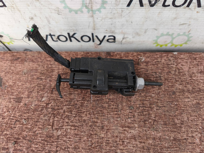 Електропривід лючка бензобака Renault Kangoo 2008-2021 (8200313376) Ковель - фото 1