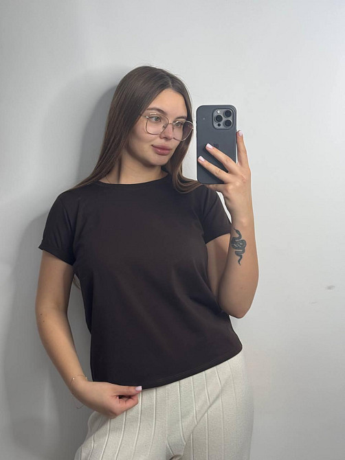 Базова футболка жіноча однотонна Брауні M Харків - фото 1