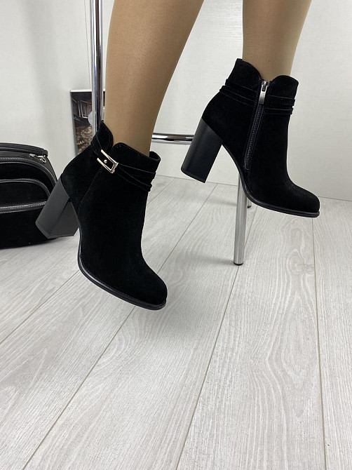 Injers Класичні черевики жіночі демісезонні весна-осінь чорні, натуральна замша на підборах р. Коломыя - изображение 5