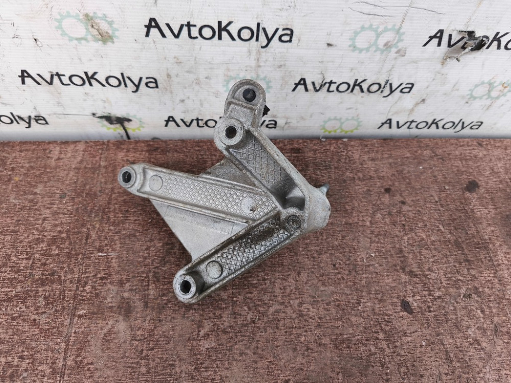 Кронштейн КПП Renault Kangoo 1997-2007 (8200043084) Ковель - фото 1