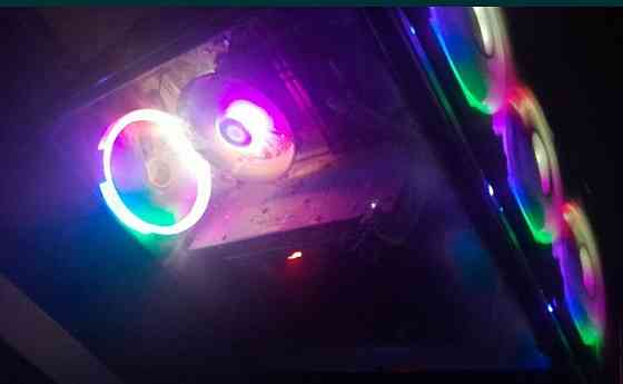 Компьютер: Ryzen 5 2600+ Монитор Samsung 144Hz. Киев