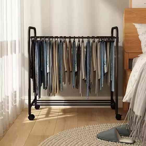 Вешалка для штанов и брюк на 22 пары напольная передвижная с полкой для обуви черная Каменец-Подольский