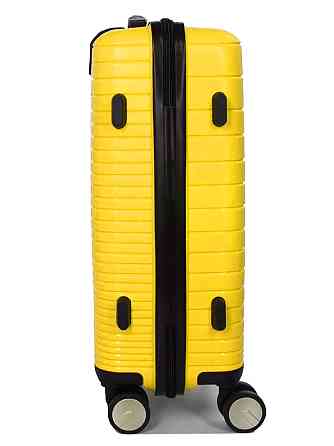 Чемодан полипропиленовый MADISSON 33703 малый 55 см желтый Киев