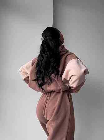 Жіночий теплий костюм з вишивкою Одеса