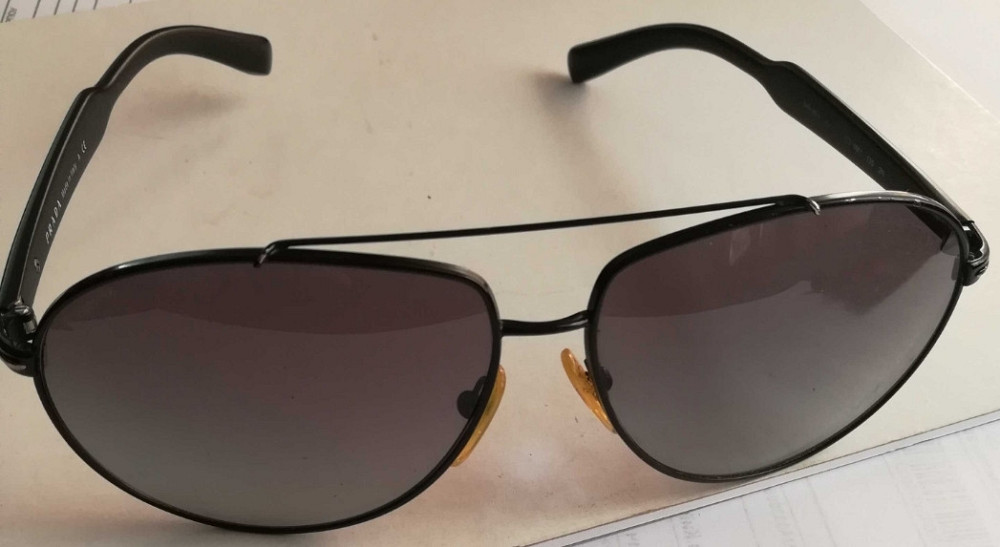 Брендовые, оригинальные, солнцезащитные очки 