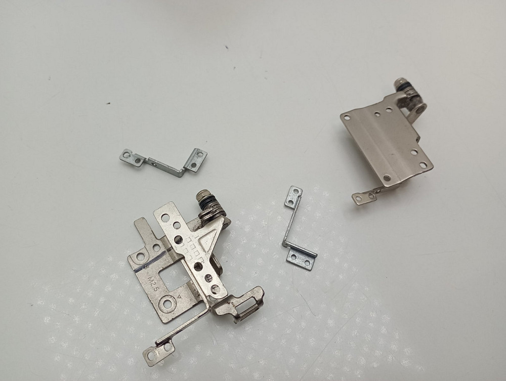 Петлі матриці для ноутбука ASUS F551CA (товар вживаний) Луцьк - фото 1