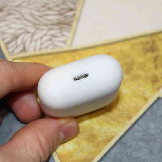 Силиконовый чехол AirPods 1/2 White Киев