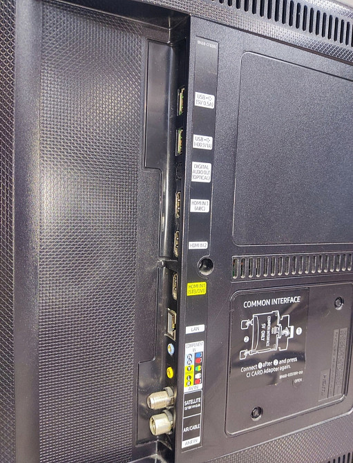 Телевизор: Samsung UE40KU6099 (40