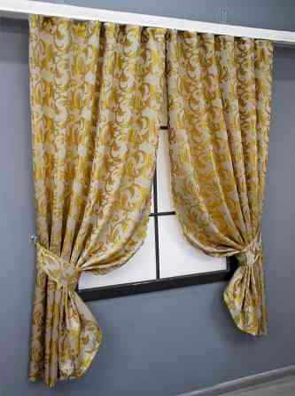 Комплект готовых штор VR-Textil Жаккард Завиток с люрексом № 1645ш Молочный с золотистым 145х170 см 2 шт (35-0266) Киев