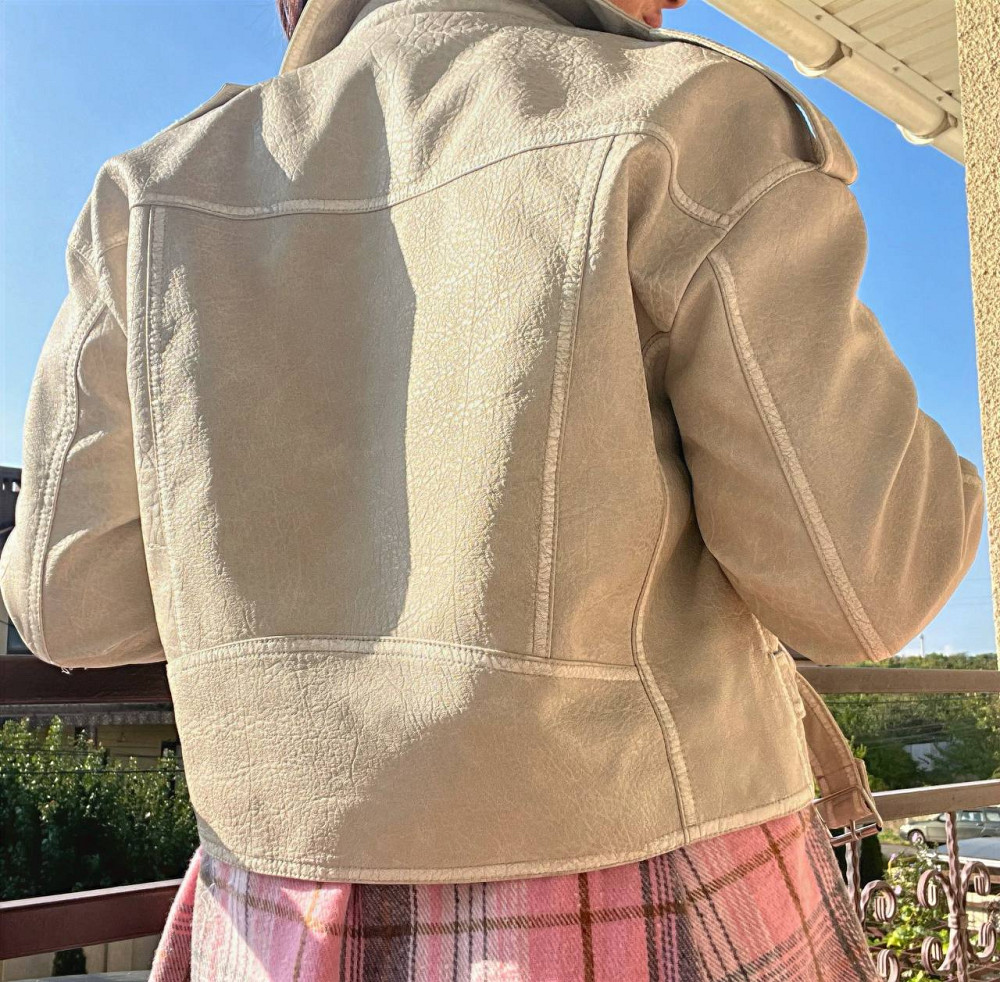 Куртка жіноча Aftf Basic 2466 коротка косуха блискавки пояс варені шви екошкіра сіра, світло-сірий, S Київ - фото 16