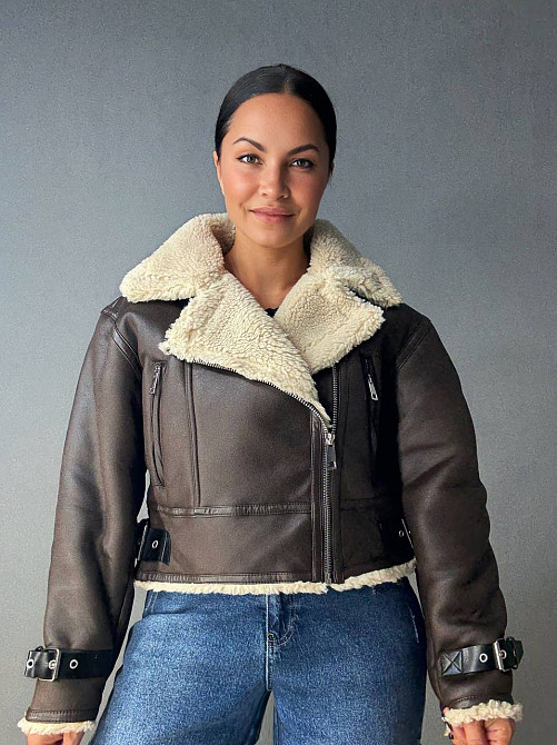 Дублянка жіноча Aftf Basic 2418 коротка косуха з бежевим хутром коричнева, коричневий, L Київ - фото 11