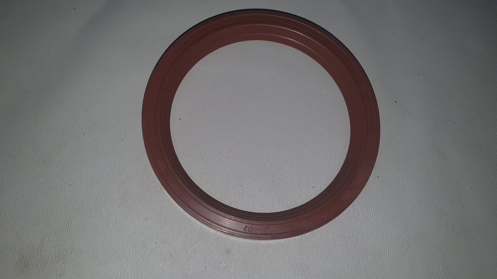 Сальник вала коленчатого ЗИЛ-5301, МТЗ задний (красный). 100*125*12 мм. 240-1002305. Харьков - изображение 1