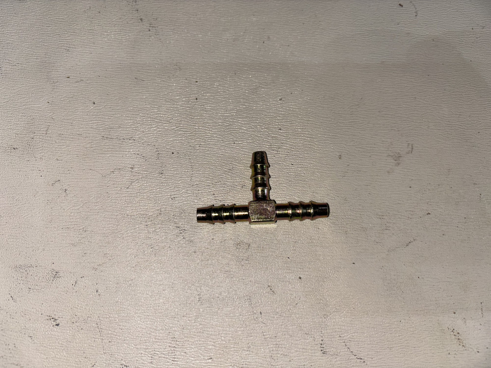 Тройник зубчатый для трубки 6 мм. Металл. Харьков - изображение 1