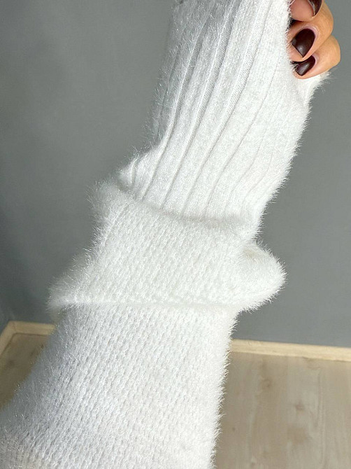 Светр жіночий Fancy Matinee 7571 вафельний з ангори оверсайз, білий, one size Київ - фото 8
