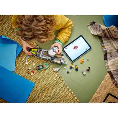 Конструктор LEGO City Преследование на полицейском катере (60456) Винница