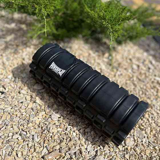 Массажний ролик (ролер) PowerPlay 4025 Massage Roller Чорний (33x14см.) Кам'янське