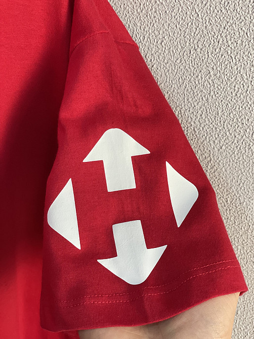 Красная футболка оверсайз Новая Почта с принтом логотипа на рукаве и спине Черновцы - изображение 4