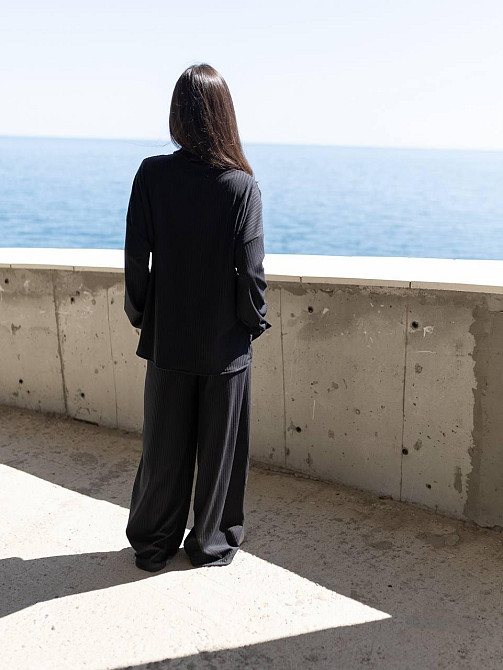 Женский повседневный оверсайз костюм двойка: кофта и штаны трикотаж пума рубчик Черный Одесса - изображение 10