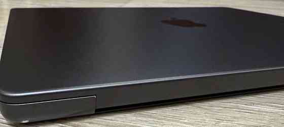 Ноутбук Apple MacBook Pro 14" 2024 M4 16/512Gb Space Black Київ
