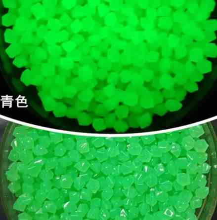 Люминесцентные камни в аквариум и для декора маленькие 200 грамм 7 мм зеленый Киев