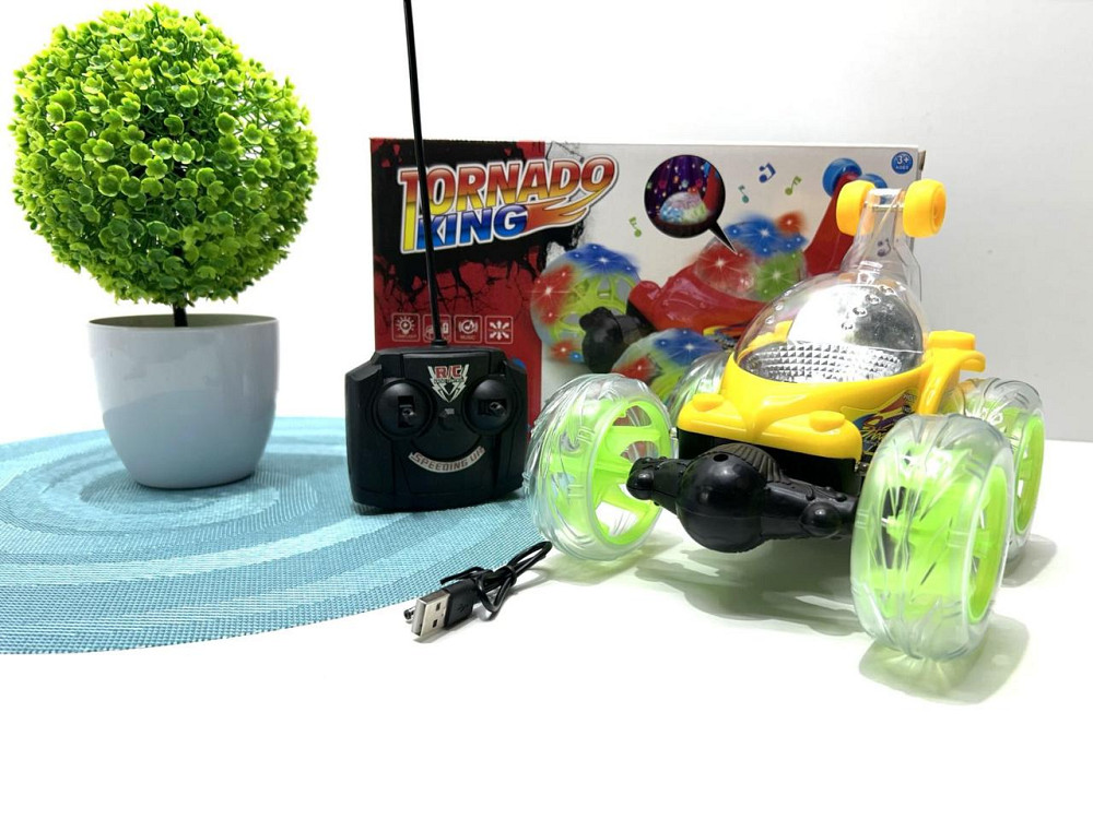 Машина Перевертень трюкова радіокерована зі колесами, що світяться 18 см Жовта (3048) Чернігів - фото 1