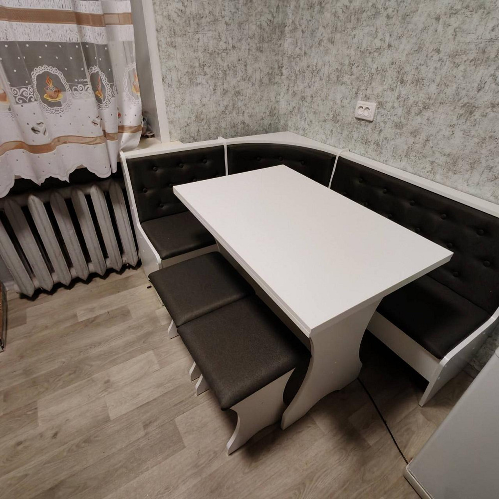 Сімейний куток кухонний зі столом та 2 табуретки 114х154 см Білий Львів - фото 1