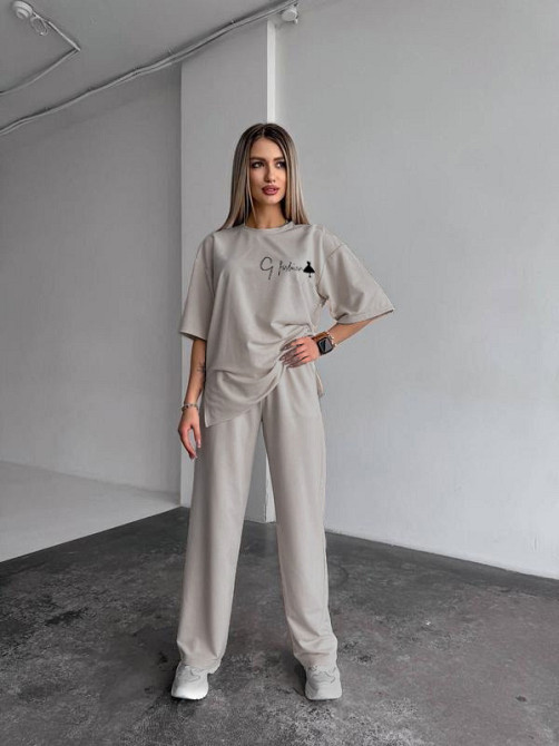 Женский повседневный костюм двойка футболка и штаны Бежевый 50/52 Харьков - изображение 1