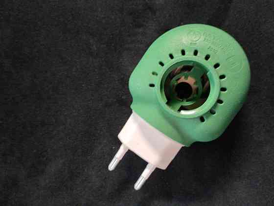 Фумігатор універсальний ПР-6М з поворотною вилкою - ефективний захист від комарів, комах та мошок, 220В. Харків