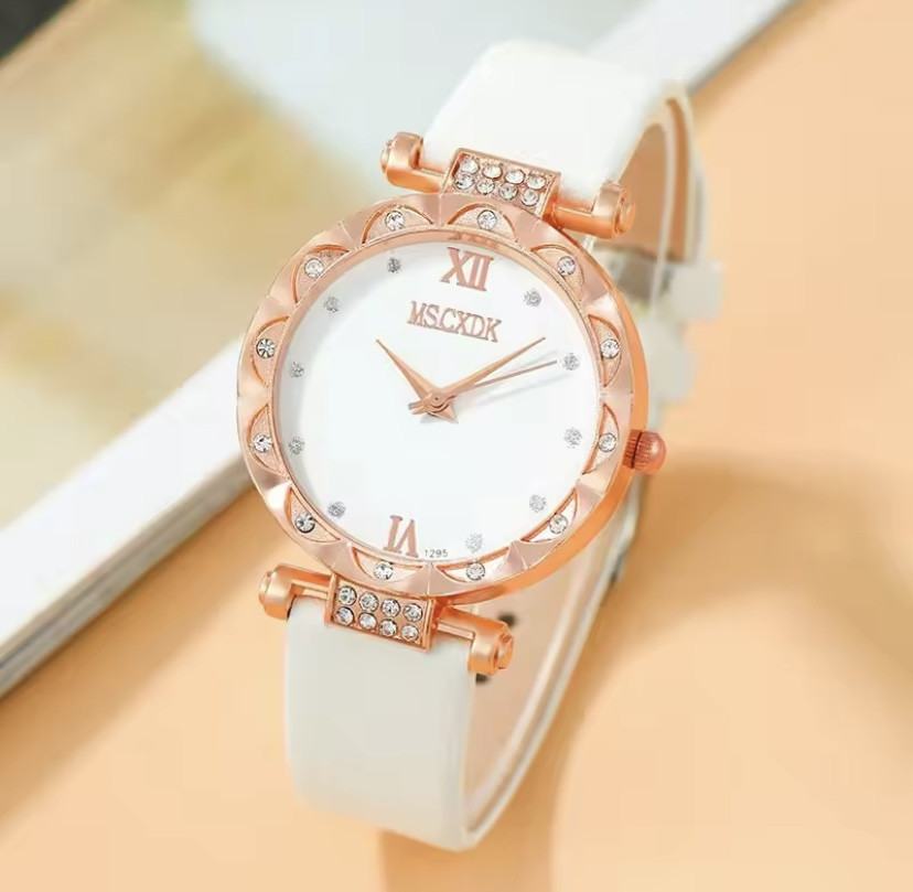 Подарочный набор для женщин Бабочка: наручные часы браслет ожерелье и серьги в подарочной коробочке Киев - изображение 8