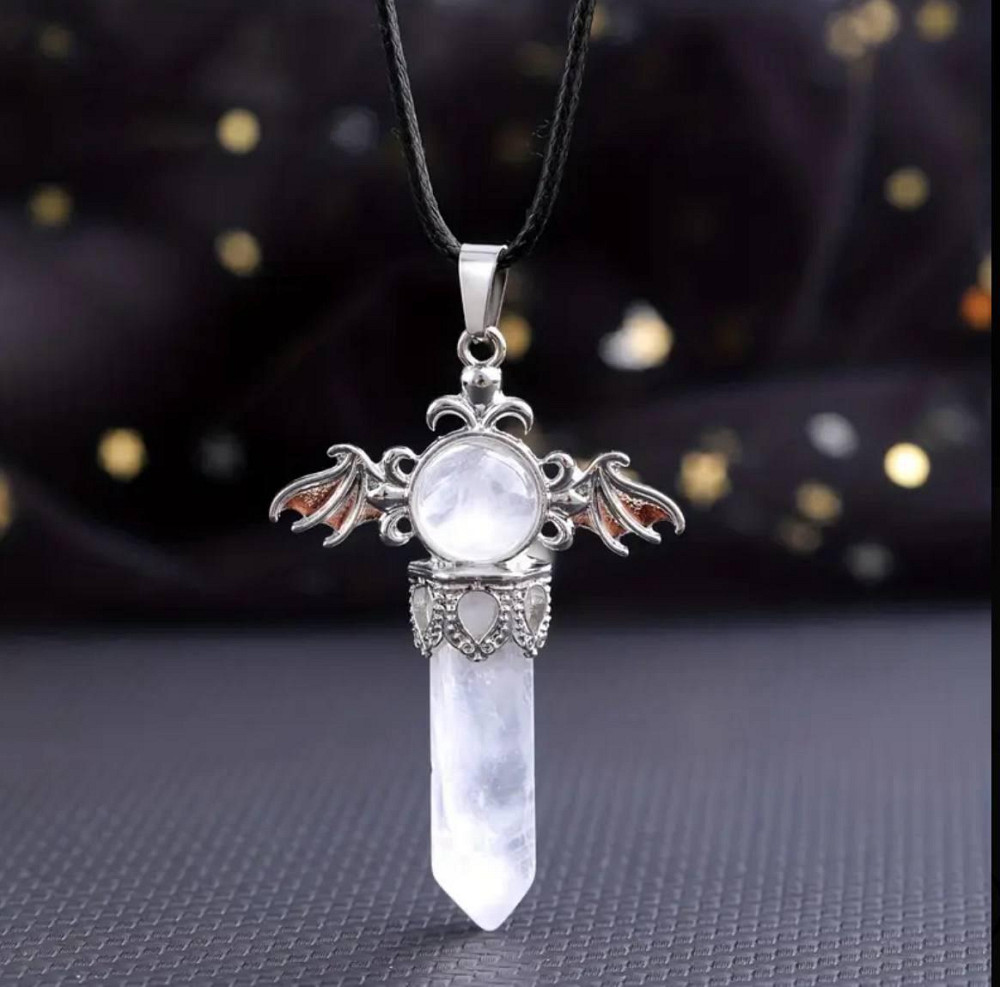 Подвеска из горного хрусталя с крыльями летучей мыши – готический кулон-амулет Киев - изображение 1